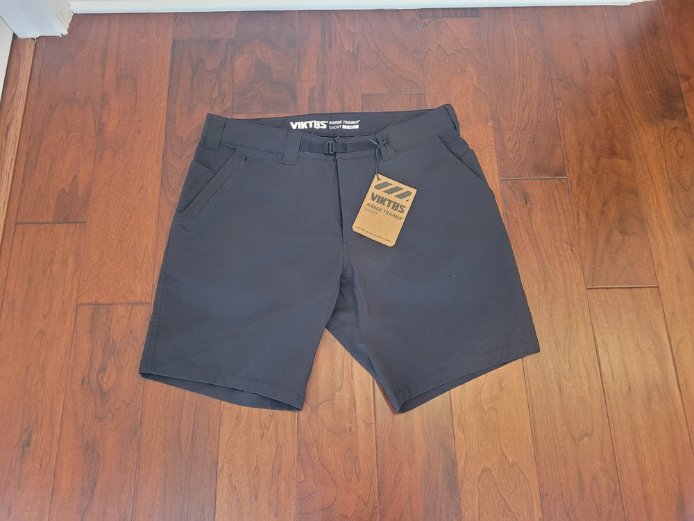 NWT VIKTOS Men's Range Trainer Black Short, Size 36