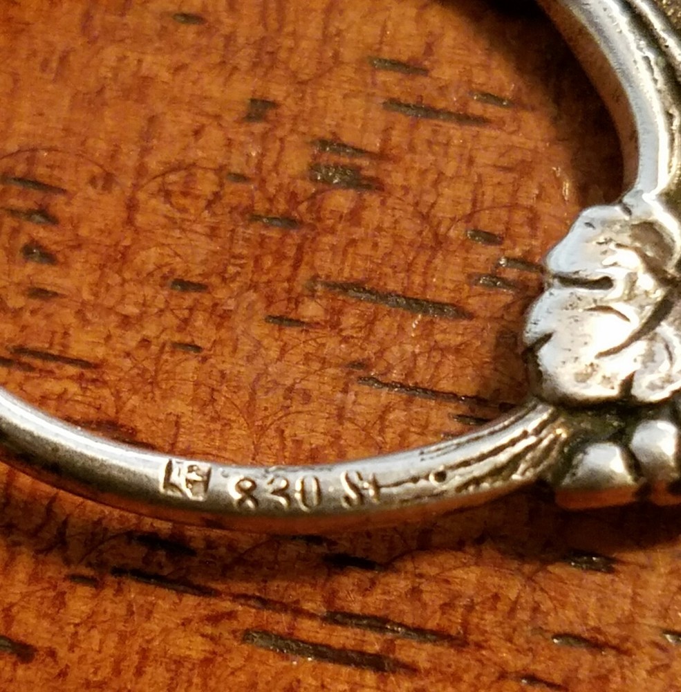 ornate sterling silver Grapevine design scissors