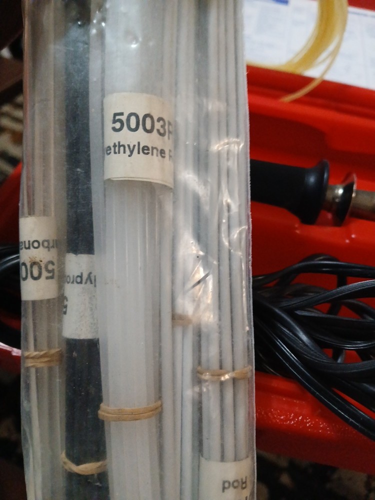 Airless Plastic Welder #5500-HT w/ Case & With Welding Rods And Patching Wire