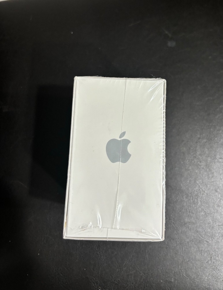 Apple TV 3rd Generation w/Remote Control - MD199LL/A - Model A1427