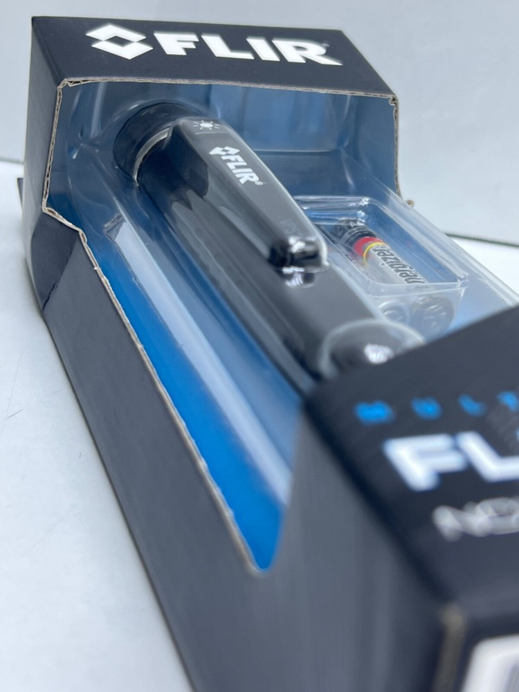 FLIR VP52 NCV DETECTOR + FLASHLIGHT