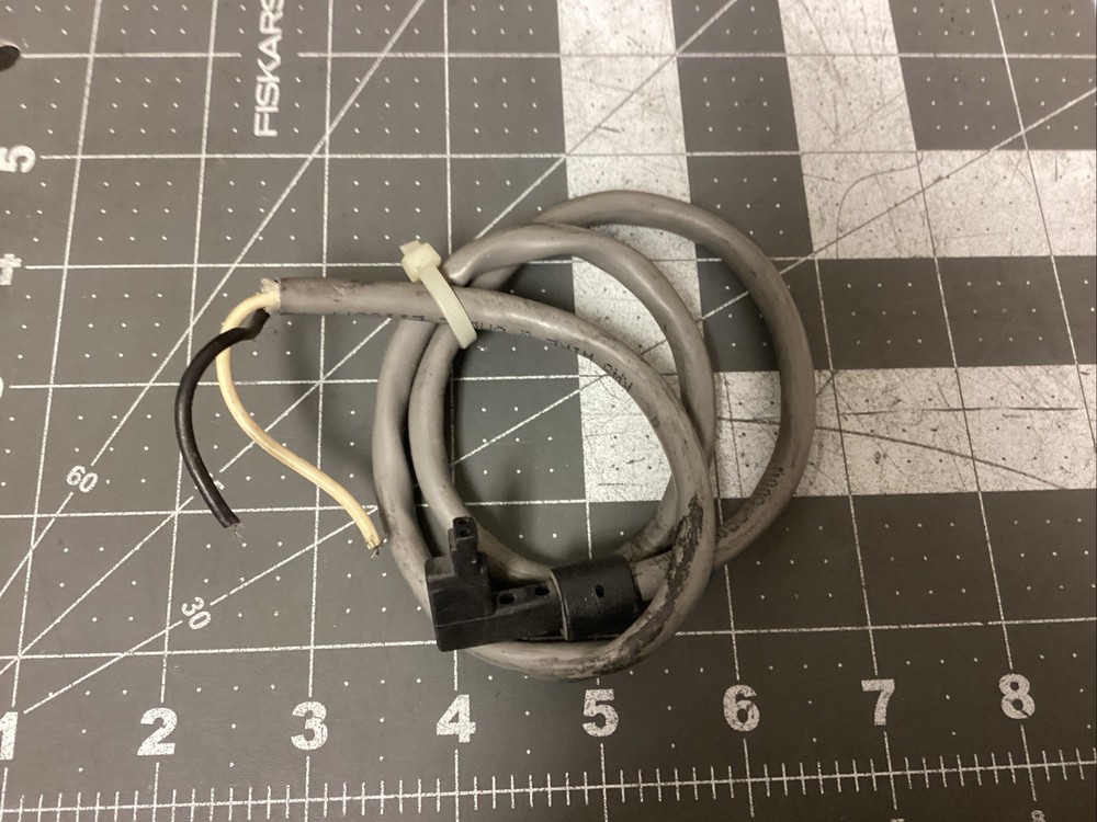 Switch Button 0696 W/ Wires (LPW48S)