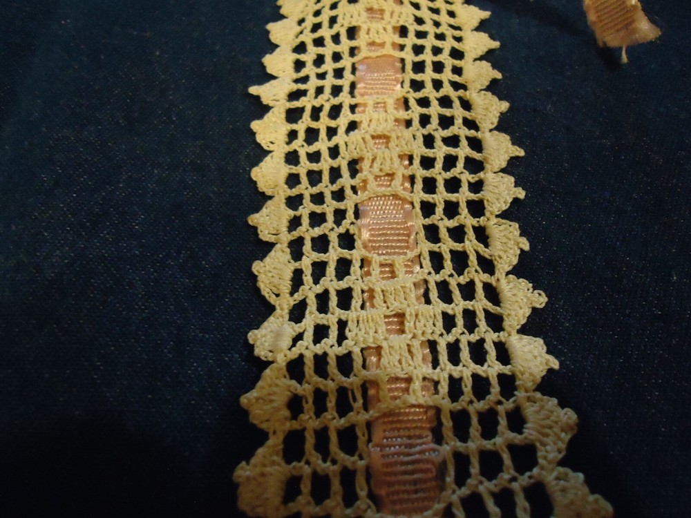 Vintage Hand Crocheted Book Mark
