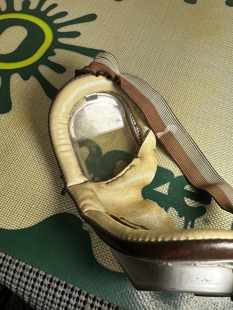 VINTAGE STADIUM MOTORCYCLE / PILOT'S GOGGLES