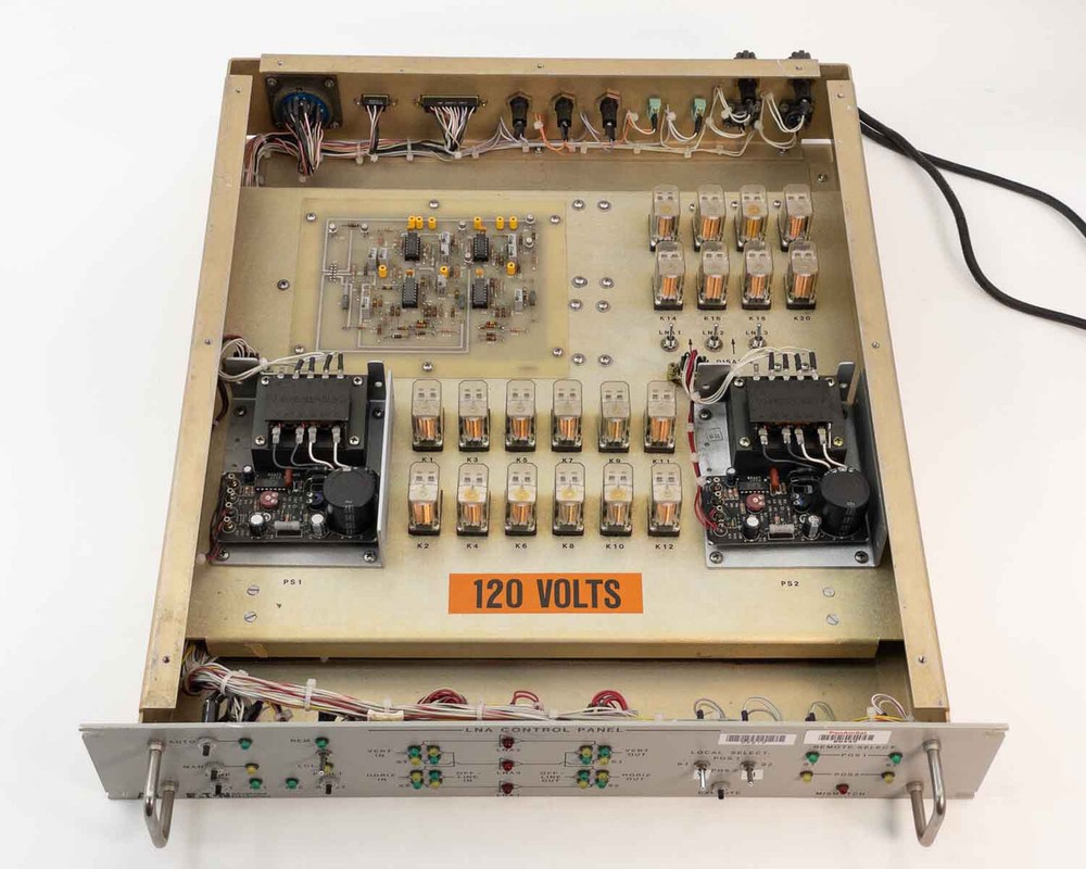 Specialty Microwave 573874-1 LNA Control Panel SATCOM Rack Mount Eaton