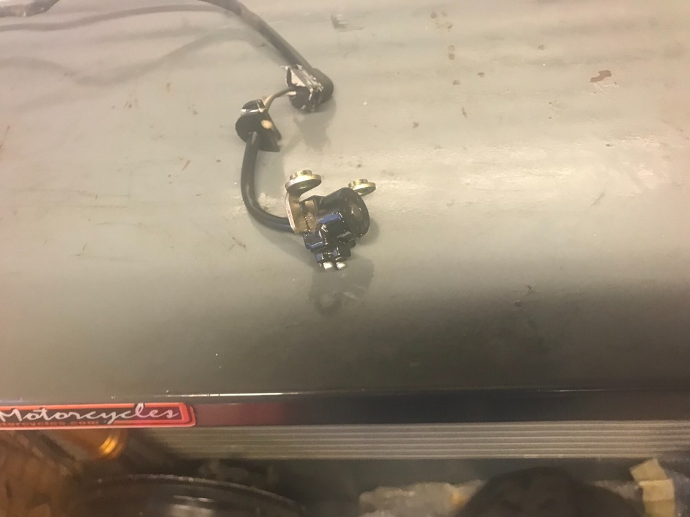 YAMAHA R1 1999 GENUINE speed censor