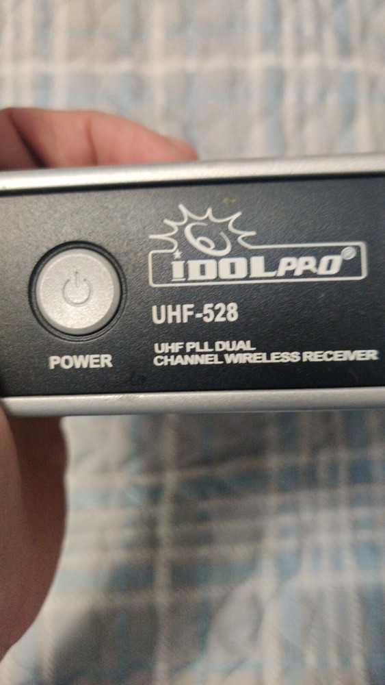 IDOLPRO Wireless Microphone System UHF-528