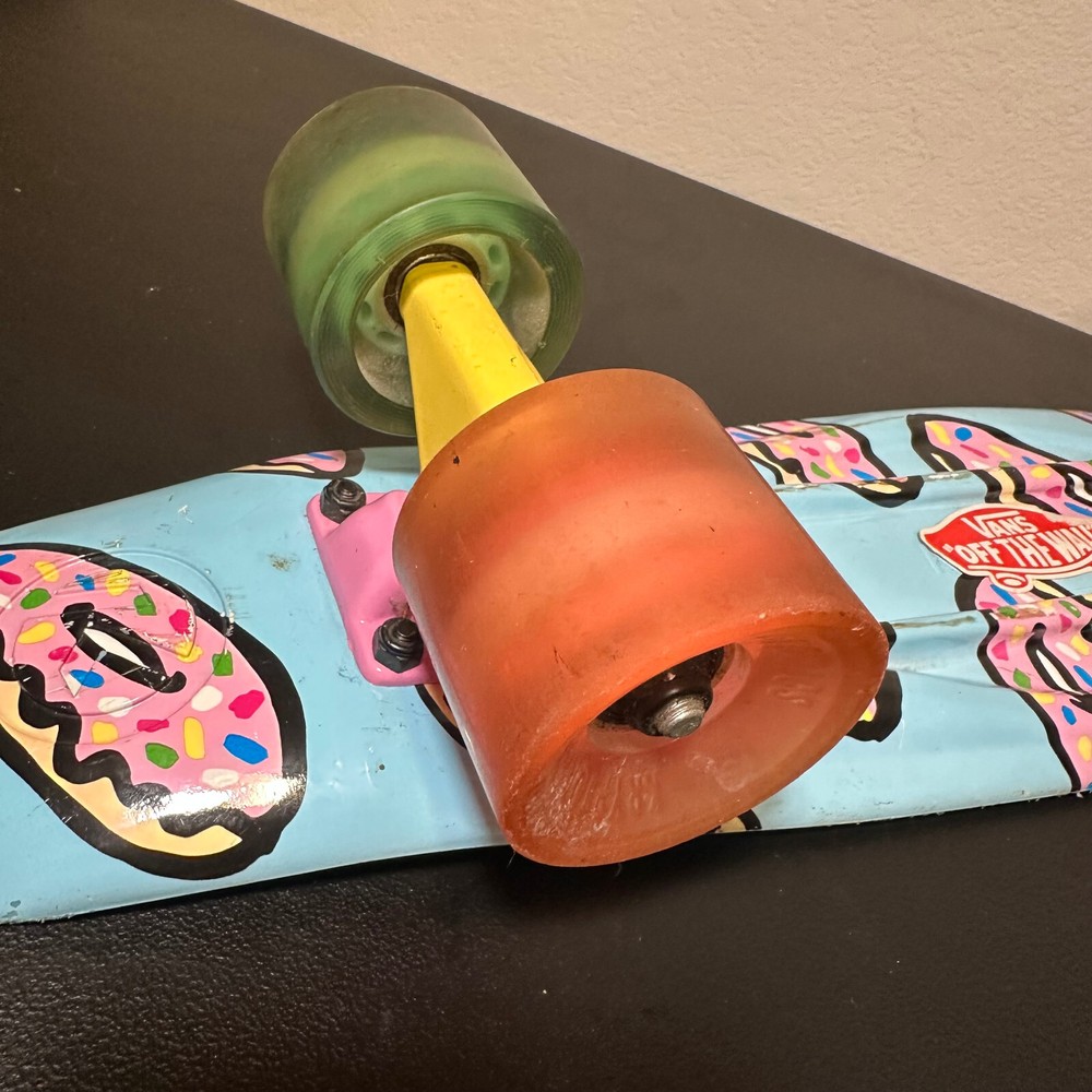 Kryptonics Classic Torpedo Vans Donut Skateboard multicolor wheels