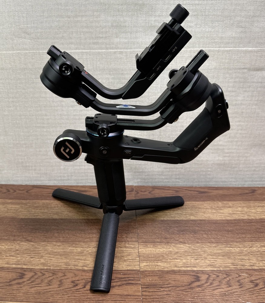 FeiyuTech SCORP-C Handheld Gimbal for Mirrorless Camera