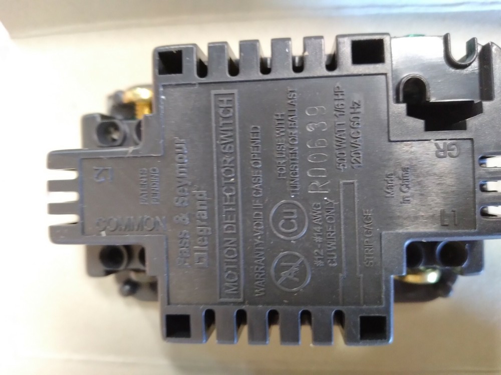 PASS & SEYMOUR MCU-BKCC4 MOTION ACTIVATED SWITCH