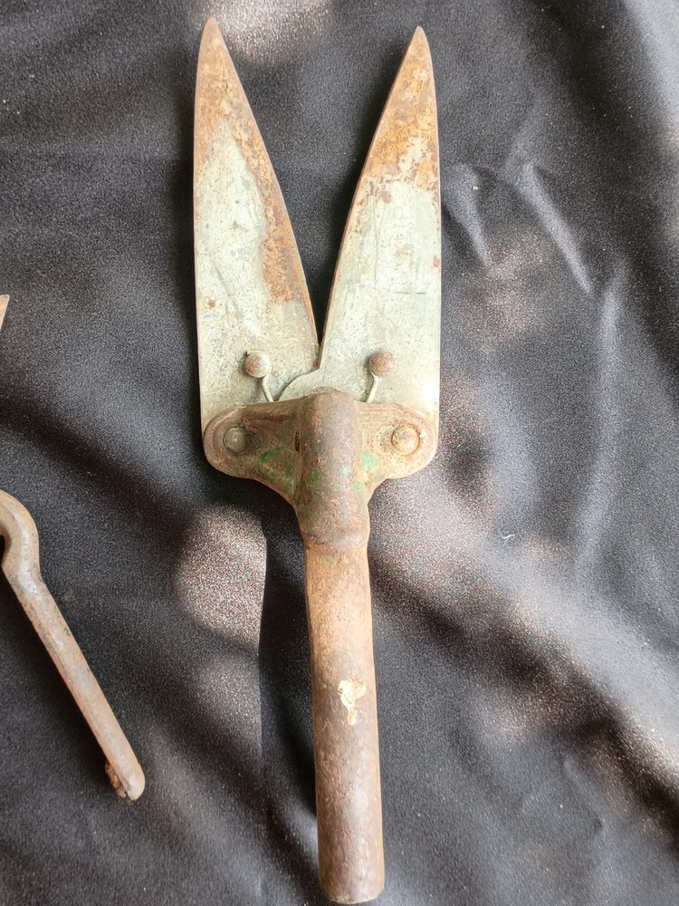 Antique Tools And Trunk 45 Items!!!!Inside !!
