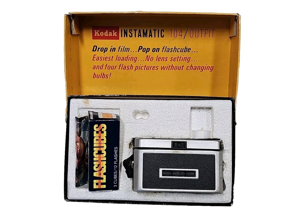 VTG Instamatic 104Outfit-Original Box-Flash Cube-UNTESTED-
