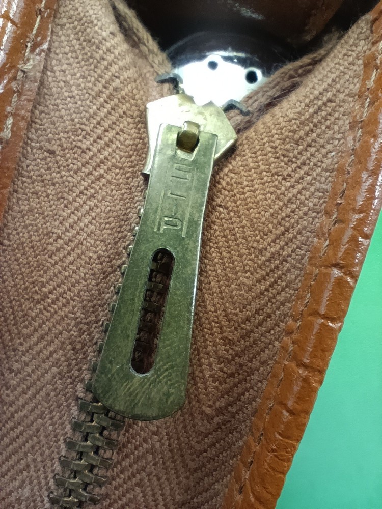WWII WW2 Original toiletry set.