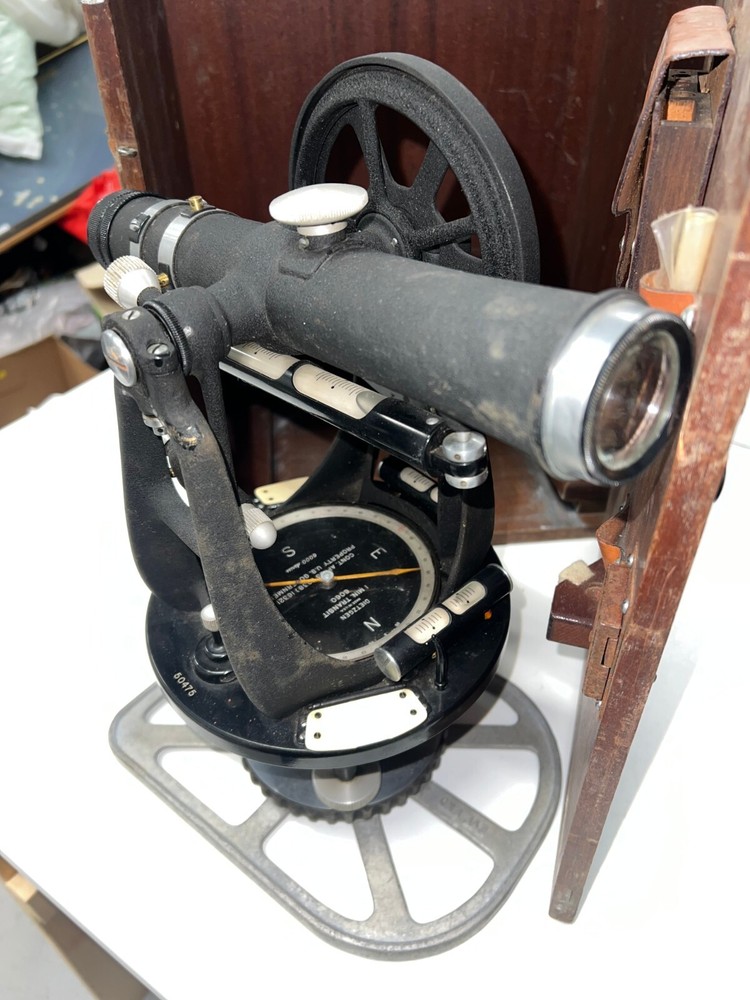 CASED OLD DIETZGEN 6000 TRANSIT / LEVEL