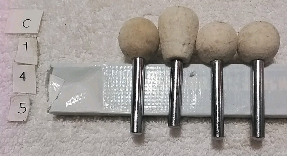 4pc 1/4" SHANK FELT MOUNTED POLISHING BOB'S
