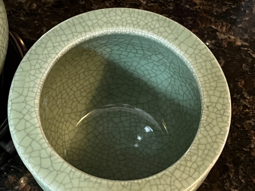 Pr celadon green planter