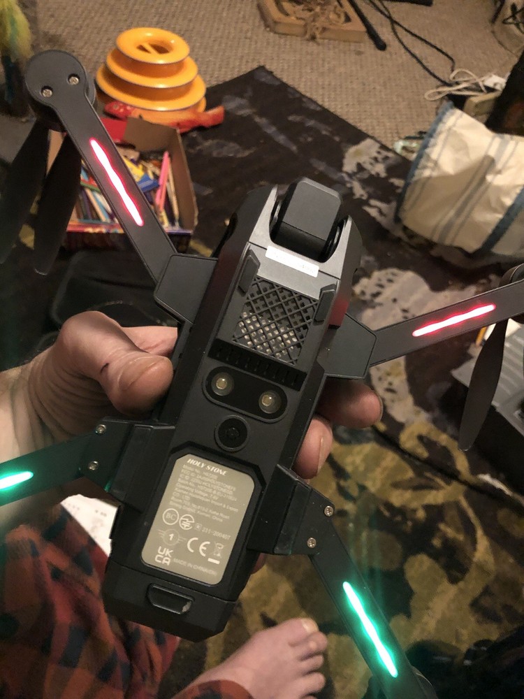 HolyStone drone hs720e