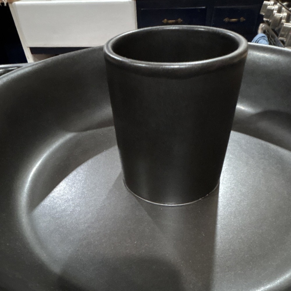 Technique Flame Black Ceramic Round Roasting Tray with Handles