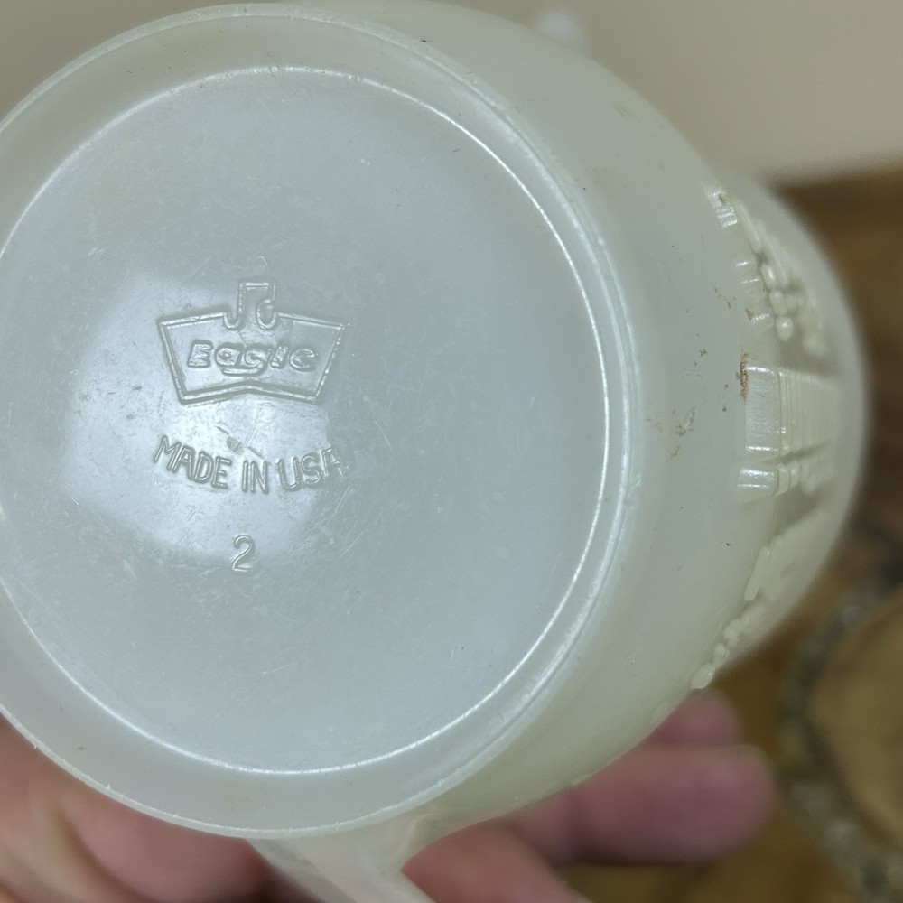 vintage Eagle Plastic 2 Cup Measuring Cup Made In USA