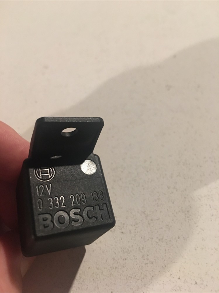 0 332 209 138 bosch relay (tested And Working)