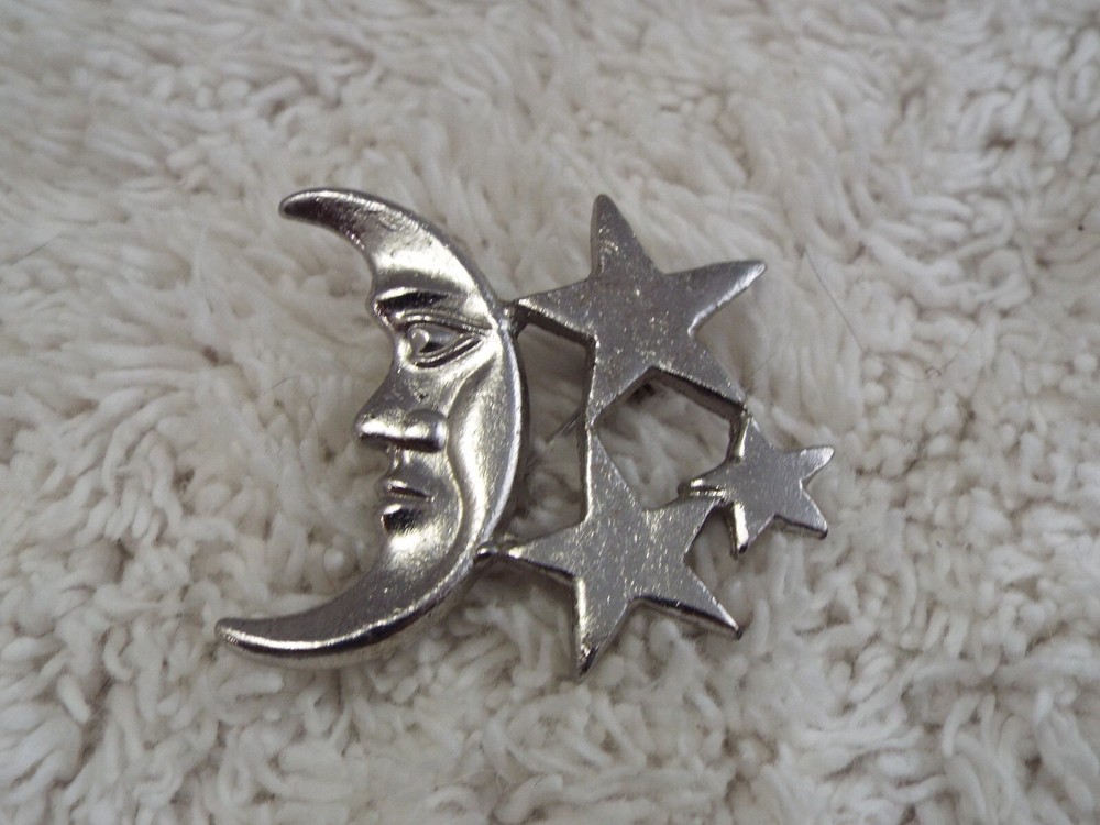 Silvertone Man in Moon Crescent Stars Pin (B25)