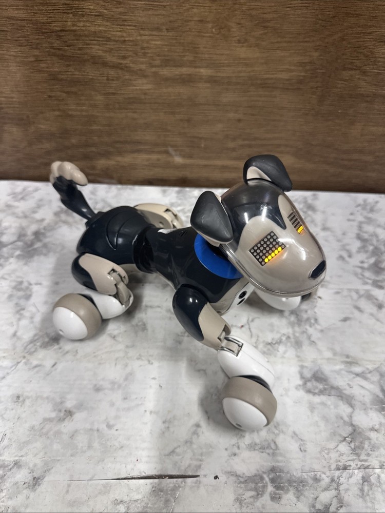 Zoomer Interactive Dog Shadow