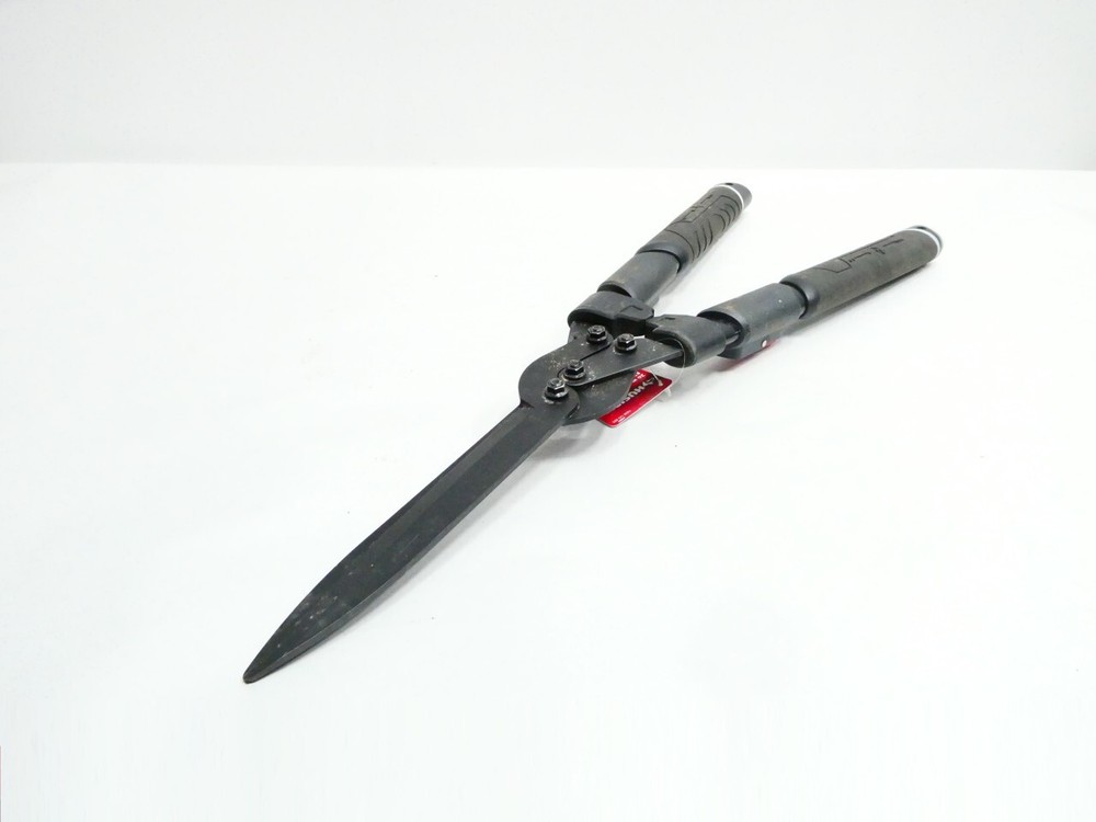 Husky 1008 145 805 26in Extendable Hedge Shear