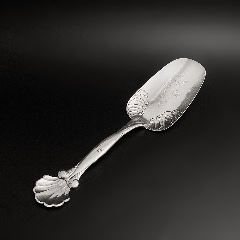 Georg Jensen 102 Shell Pattern 830 Silver Cake Slice / Pie Server, 27 cm