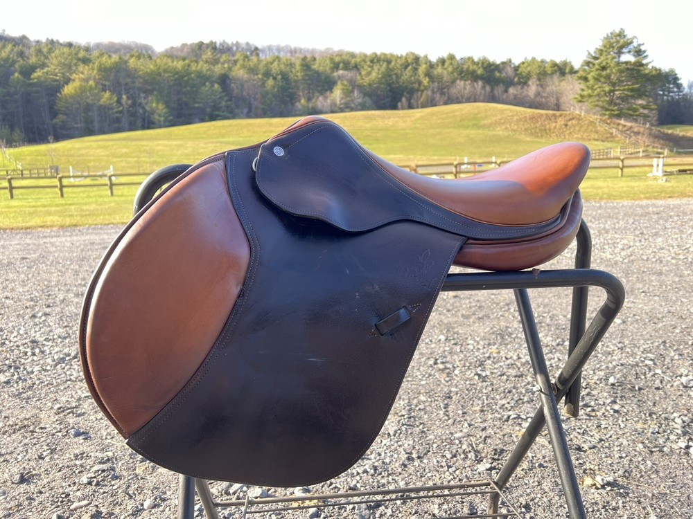 Bevel Close Contact Saddle 16.5”
