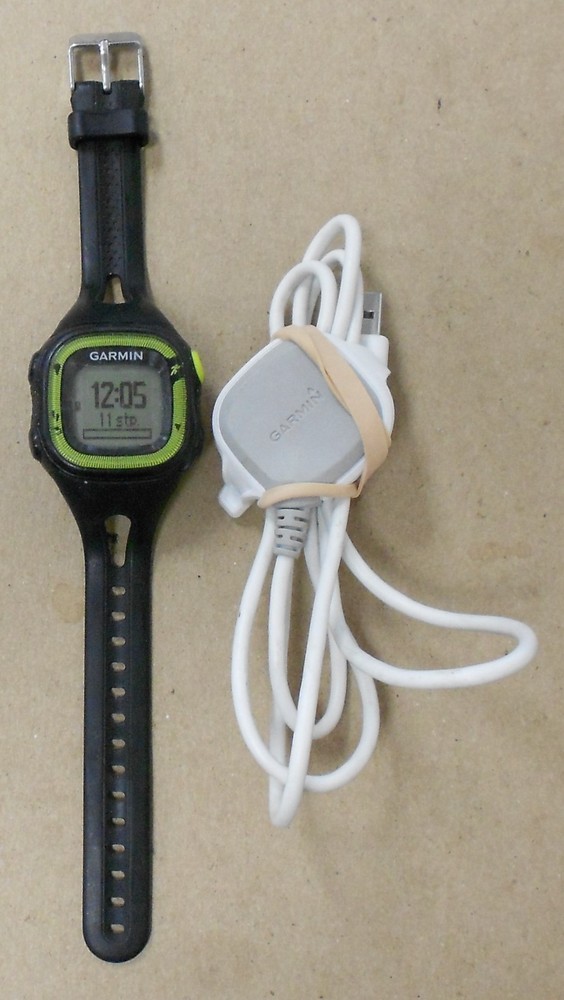 Garmin Forerunner 15 W/Charger Tested Fully Functional 0408-07M