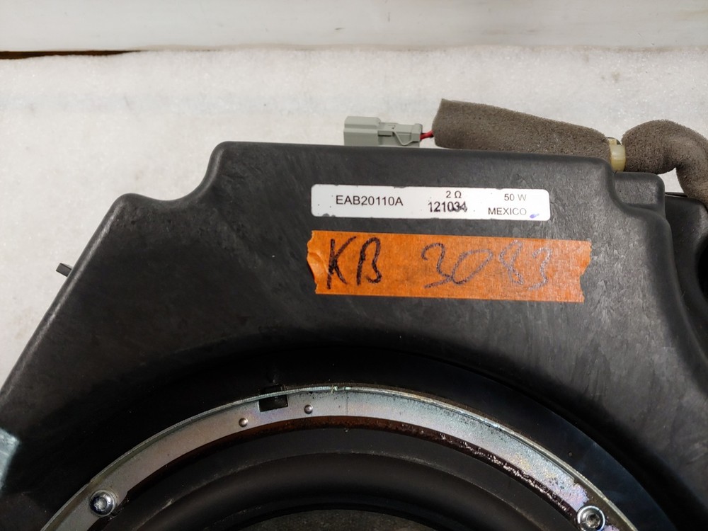 2009-2013 Honda Pilot OEM Subwoofer with Box EAB20110A