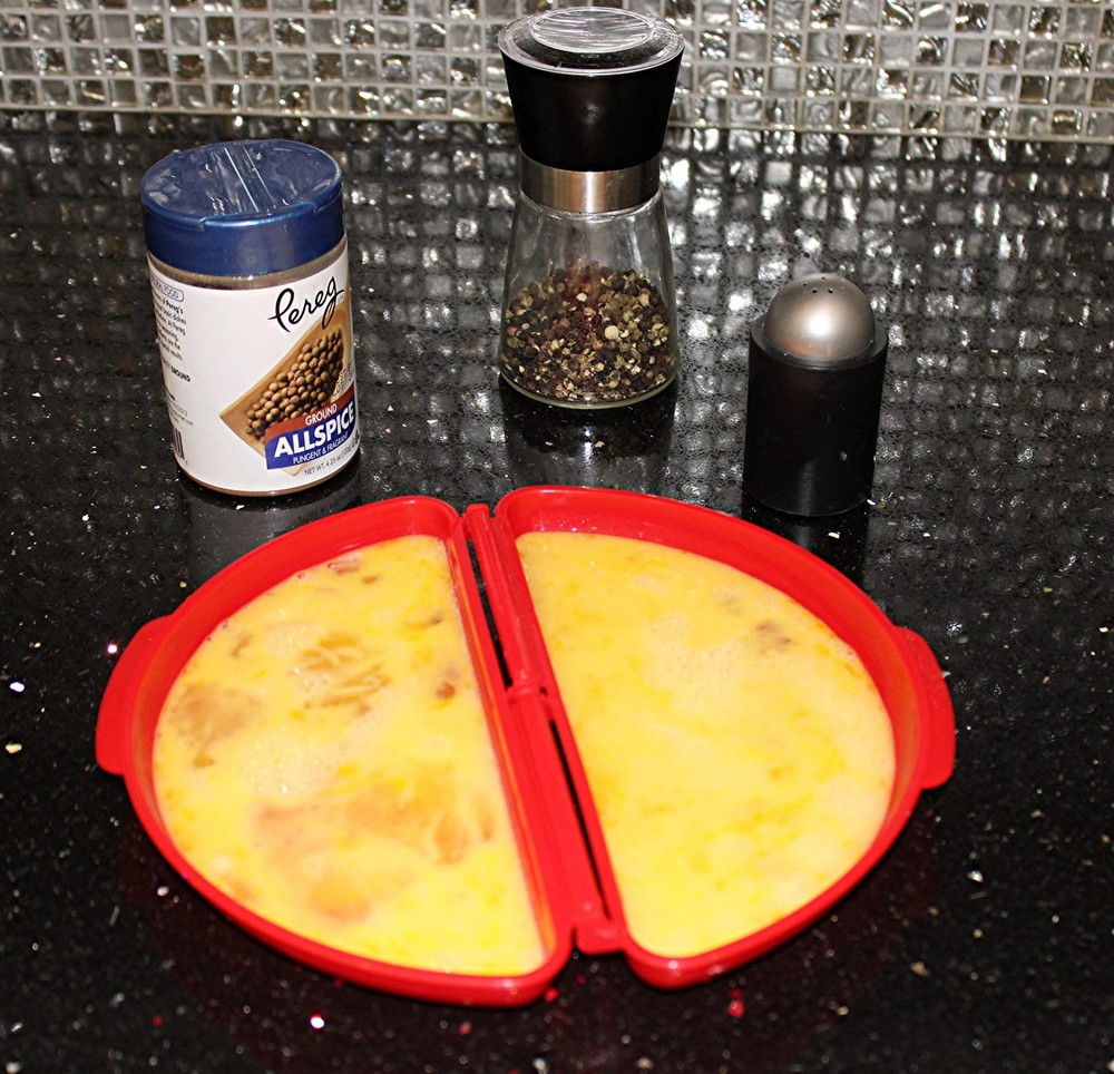 2PCS Microwave Egg Cooker Sandwich Omelet Maker