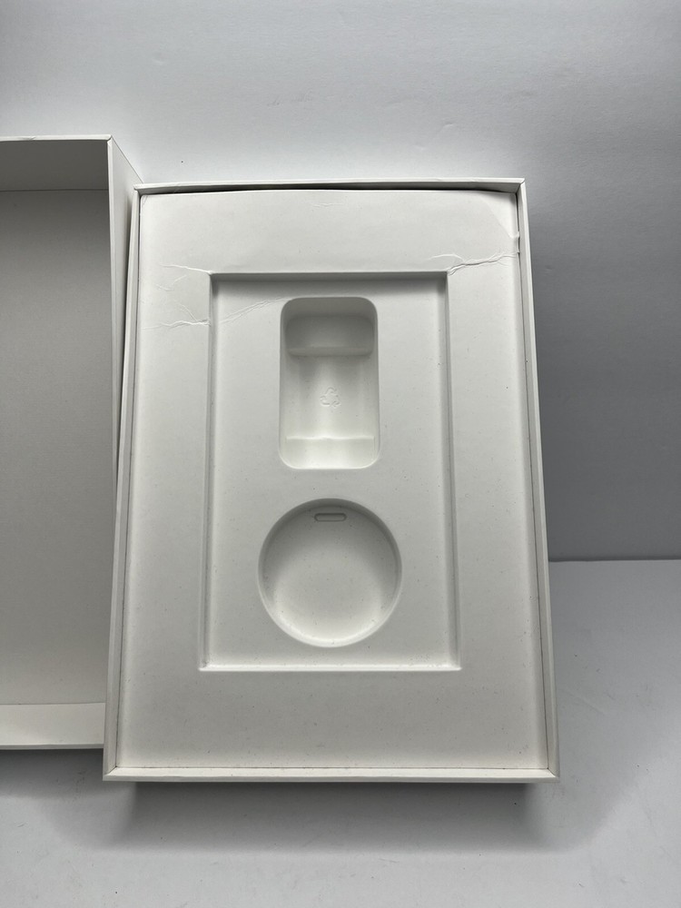 Apple White iPad 9th Generation 64 GB - Empty Box -