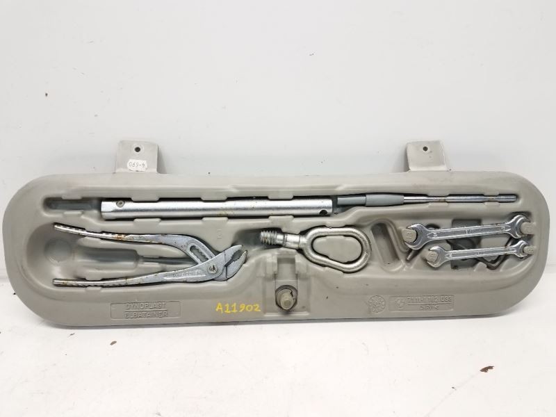 1995 BMW 318I Coupe Service Tools W/ Holder