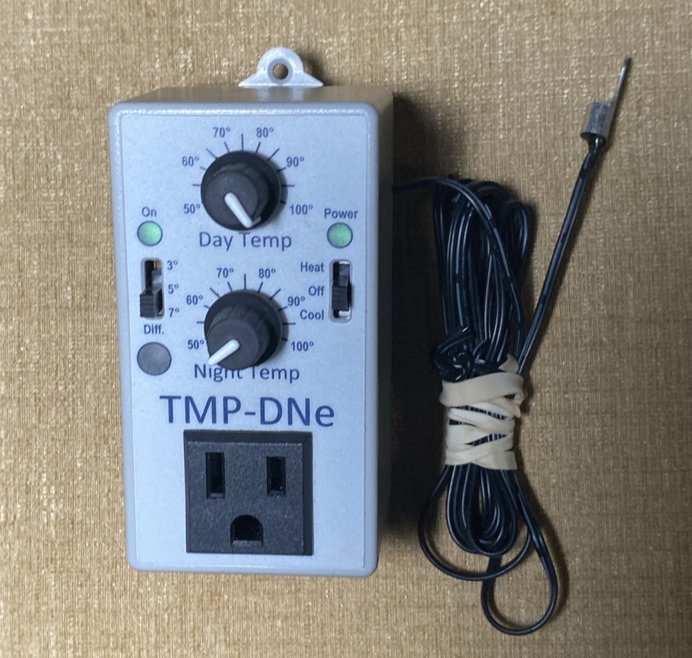 VSC-DNe Variable Speed Fan Controller With Photocell for Day/Night Operation