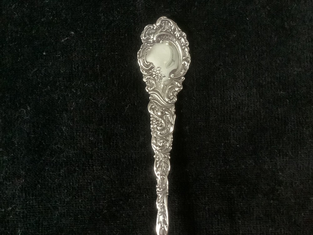 Wallace LOUVRE serving fork - NM