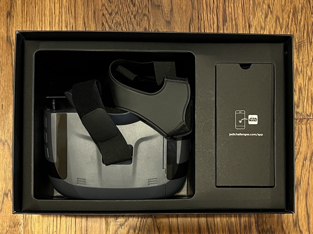 Star Wars Jedi Challenges AR Headset With Lightsaber Controller and Tracking