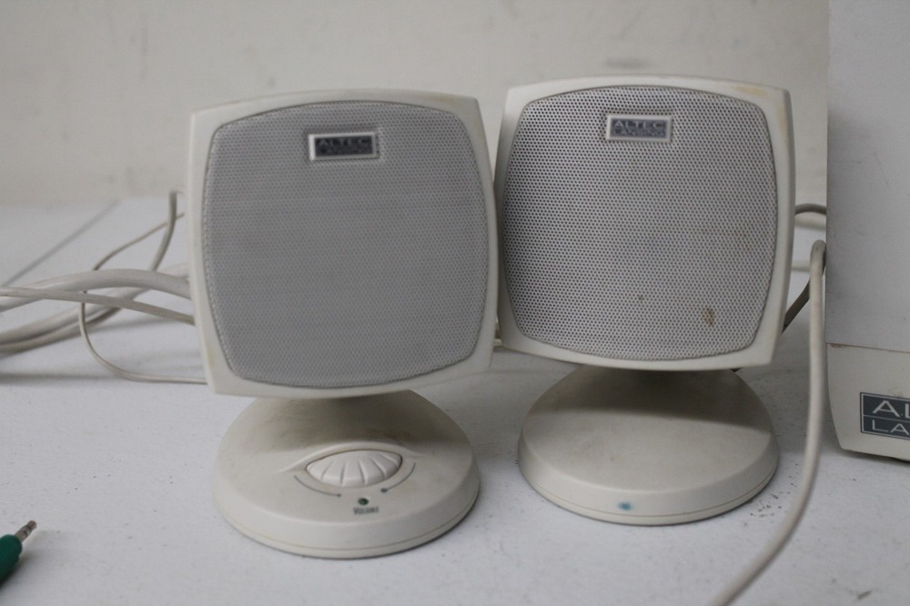 Altec Lansing ACS33 Multimedia Computer Surround Speaker System With Subwoofer