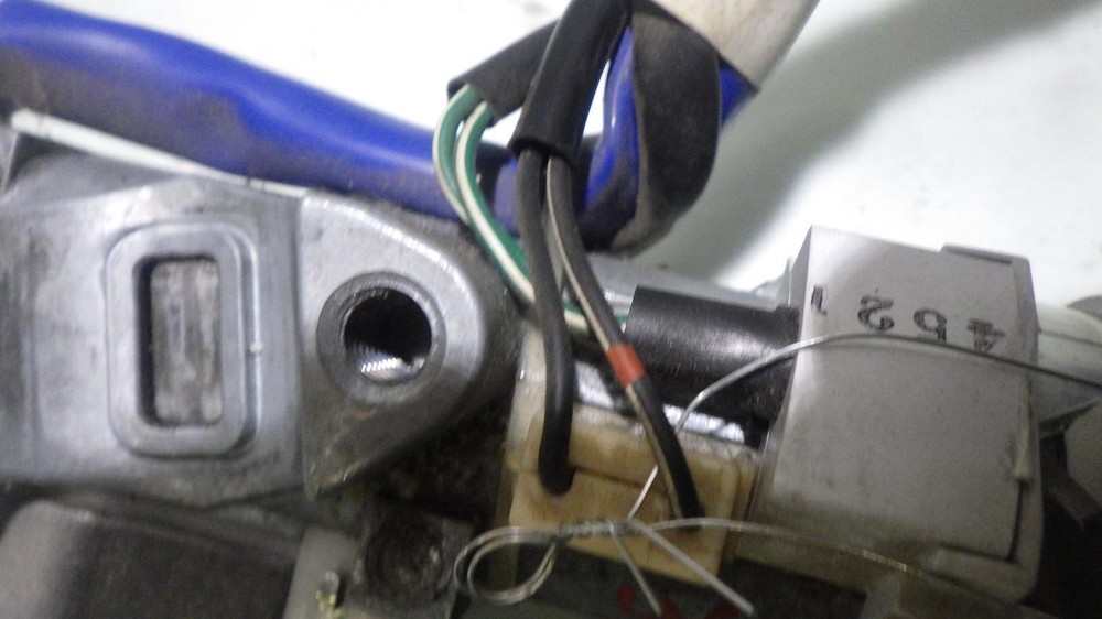 05 SUBARU FORESTER Ignition W/Key