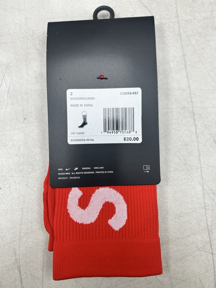 NIKE SUPREME SOCKS