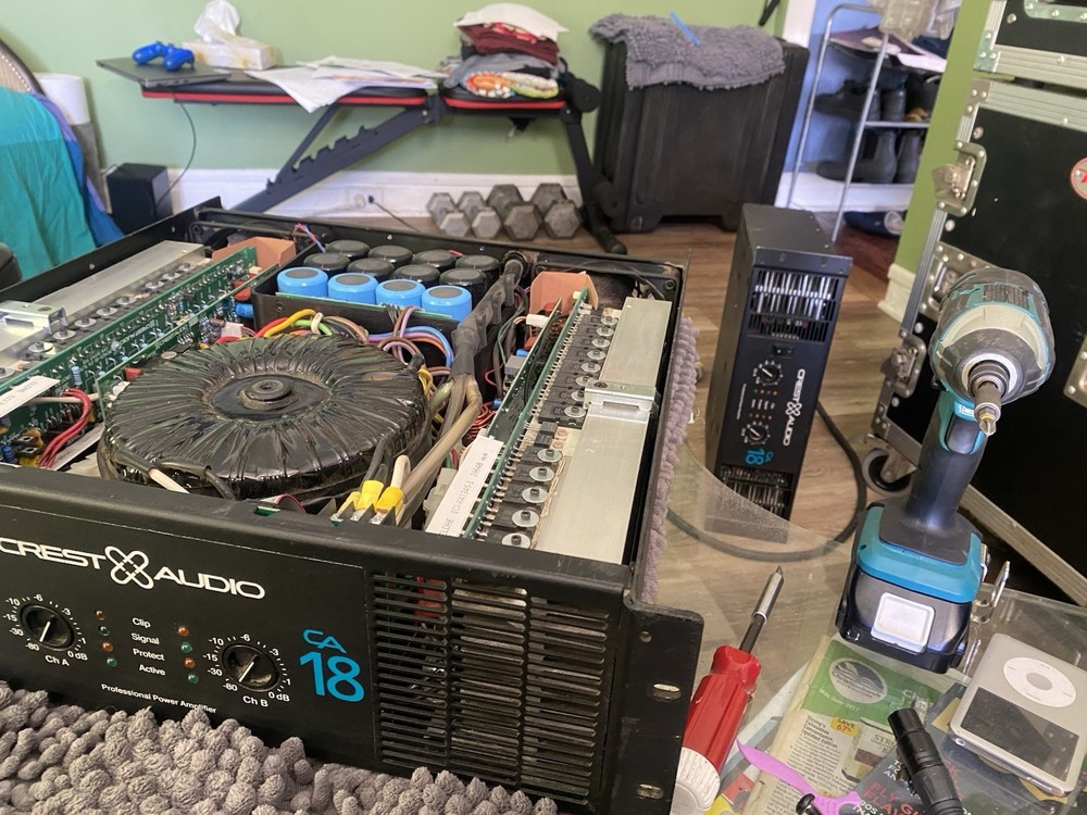 Crest CA18 Professional Power Amplifier