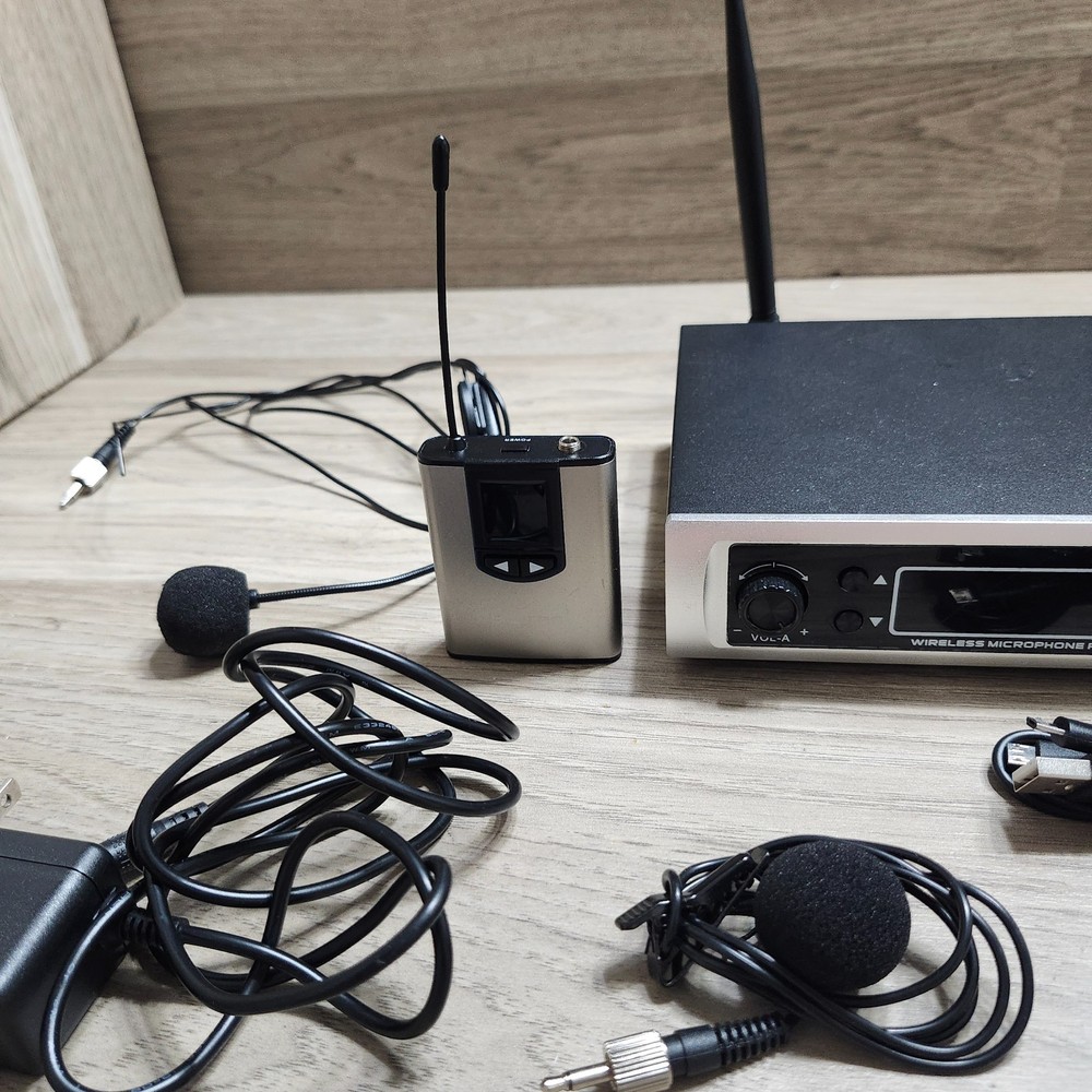 Hotec Wireless Microphone System 2Wireless Mics