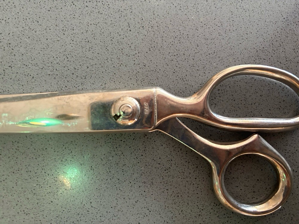 I rage Gingher Pinking Sheets Made In Italy Heavy