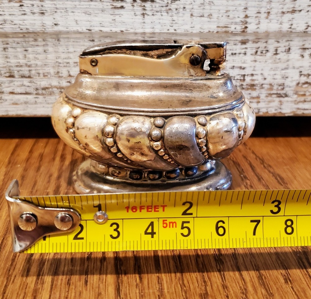 Vintage 1950s Ronson Crown Table Lighter!