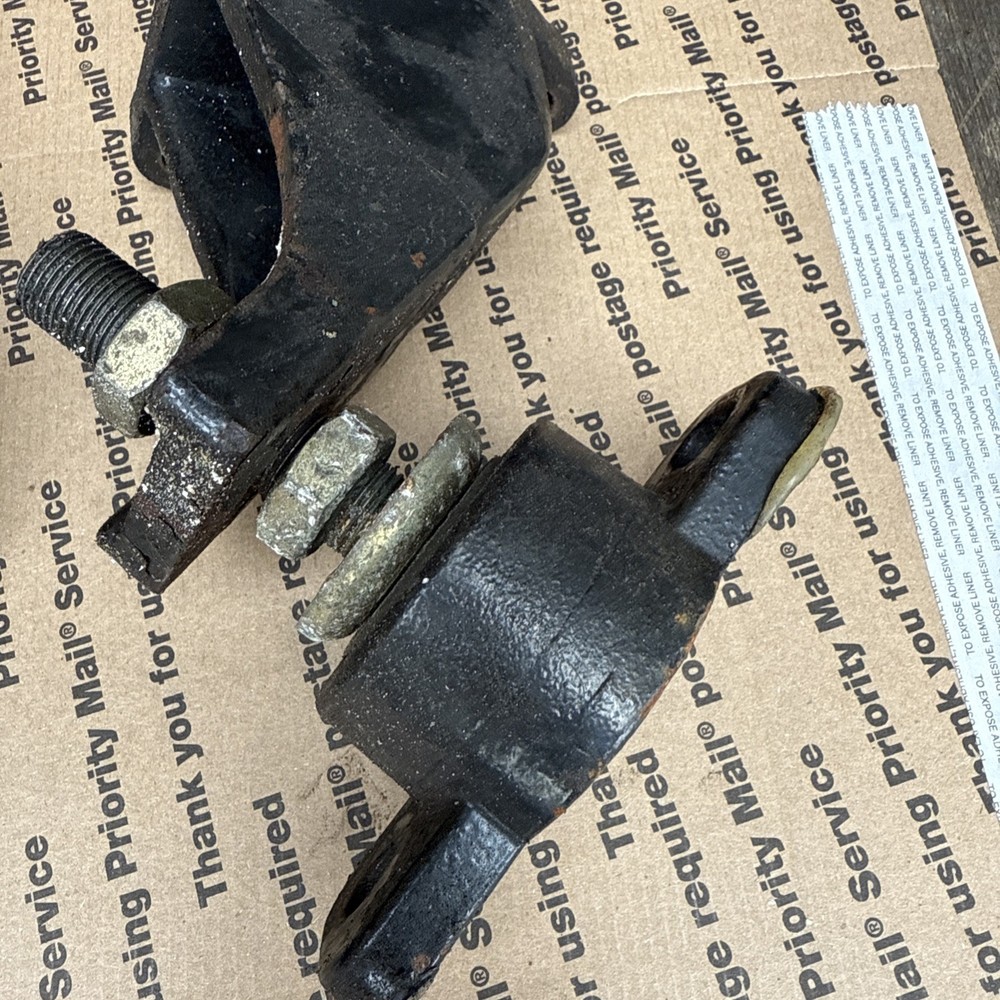 Mercruiser engine mounts (2)