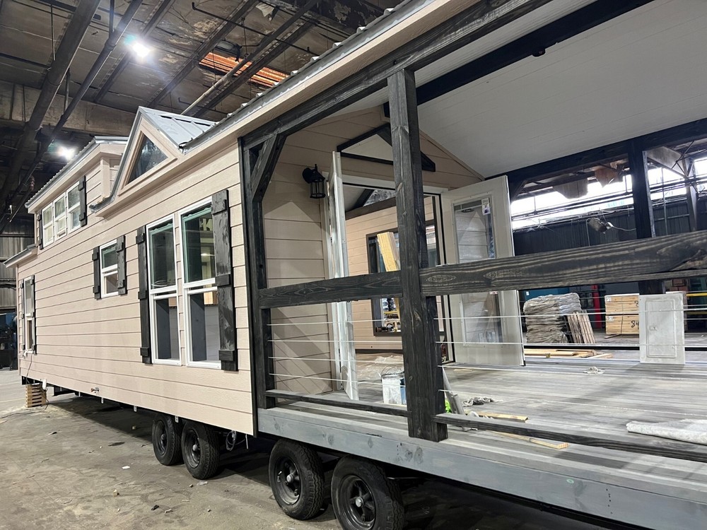 ELEGANT RUSTIC CABINS - TINY HOME CABINS - CUSTOM BUILT FOR YOUR PROPERTY