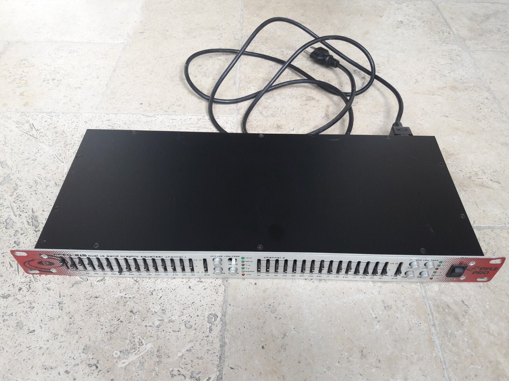 PYLE PRO 15 BAND GRAPHIC EQUALIZER PPEQ-215