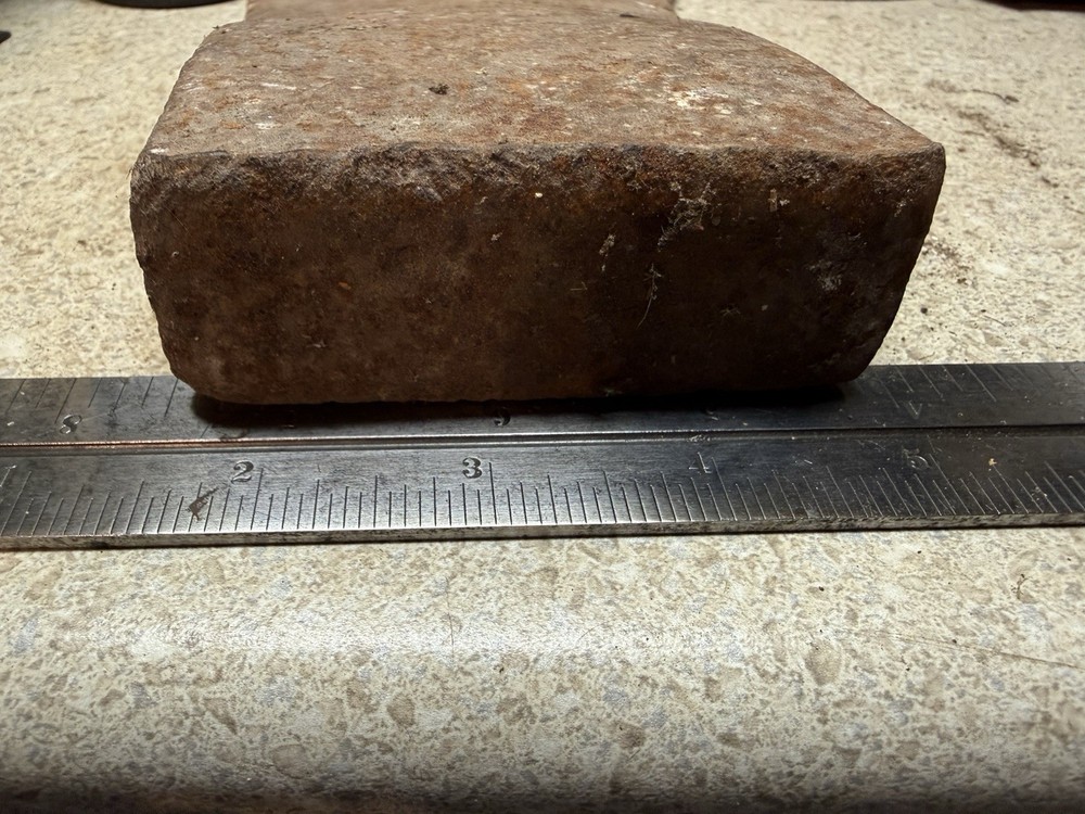 SINGLE BIT AXE HEAD - -Unbranded