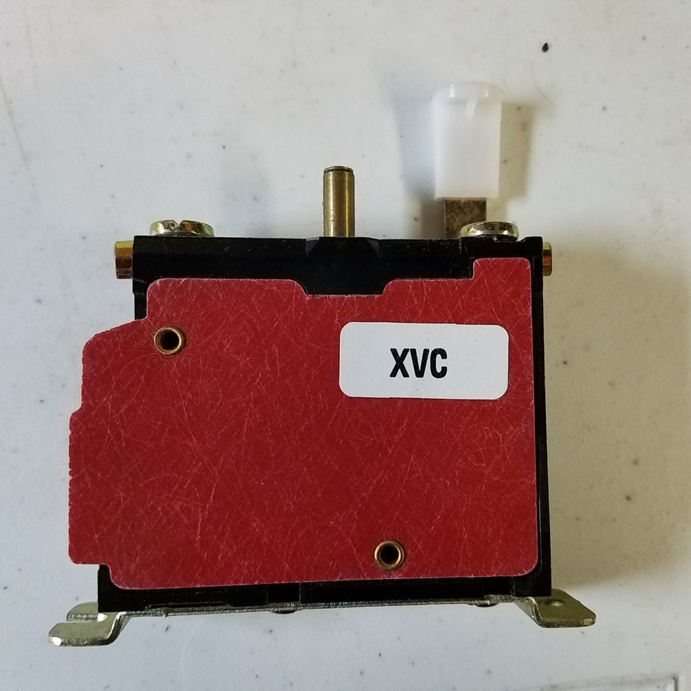 Allen Bradley 815-B0V4 Overload Relay