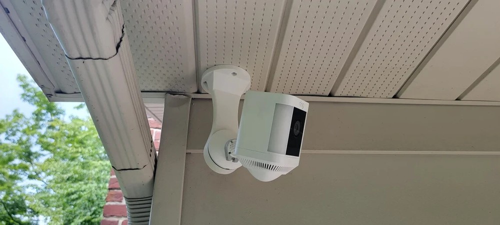 Ring Spotlight Camera Plus Multi-Use Mount Ceiling, Wall, under Eaves